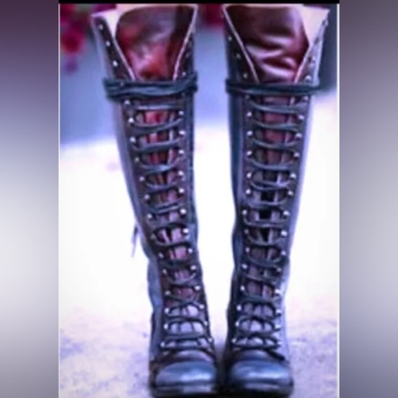 ISO Freebird Black Arlo Size 9 - Picture 1 of 1